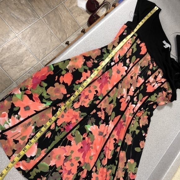 Madison Leigh Dress - Picture 15 of 15